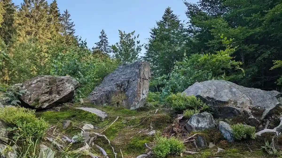 Plačtivá skála: Płacząca skała w Broumovskich Ścianach