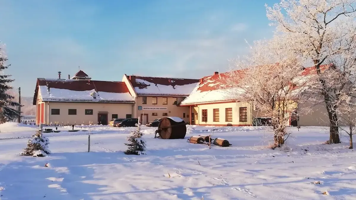 Biblioteka w Mościsku: Kulturalne centrum gminy