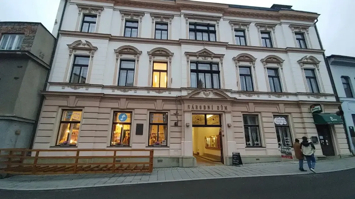 Pelclovo Divadlo: Kulturalne serce Rychnova