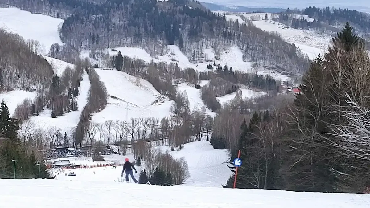 Pisarzowice nocą: Nastrojowe szusowanie pod okiem Rudaw Janowickich