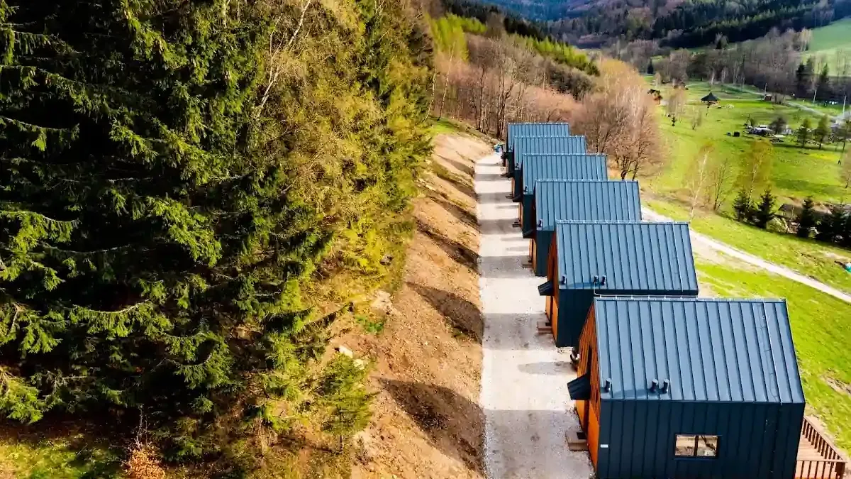 Bajkowa zima w Osadzie Za Górami Za Lasami: Luksus w rytmie slow