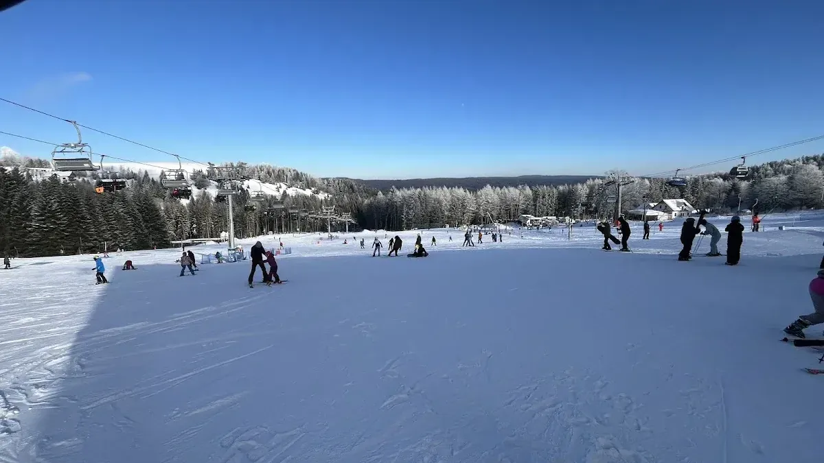 Ośrodek Diament w Stroniu Śląskim: Baza wypadowa na Czarną Górę