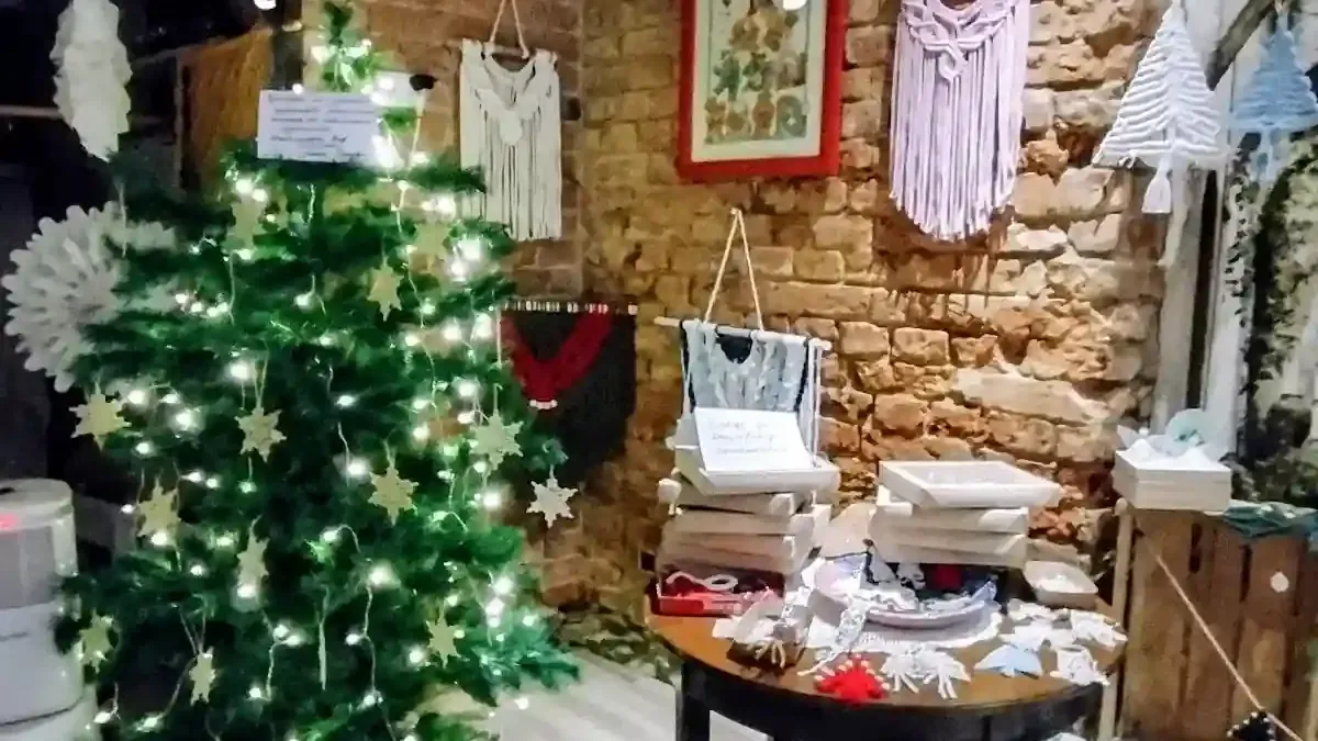 Herbaciarnia Pod Filarami: Aromatyczny przystanek na Rynku