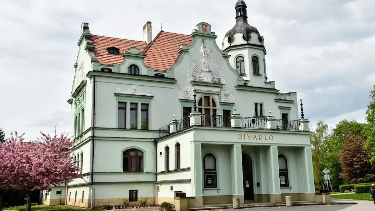 Kultura u sąsiadów: Teatr w Červenym Kostelcu – perła modernizmu