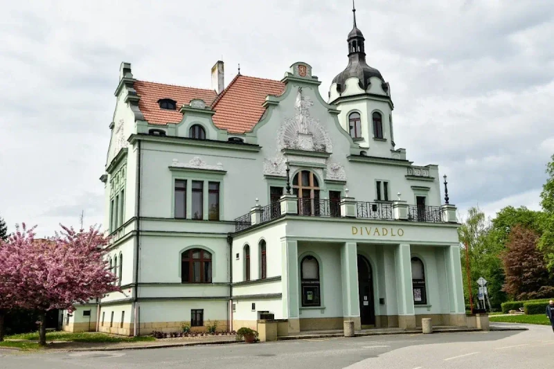 Kultura u sąsiadów: Teatr w Červenym Kostelcu – perła modernizmu