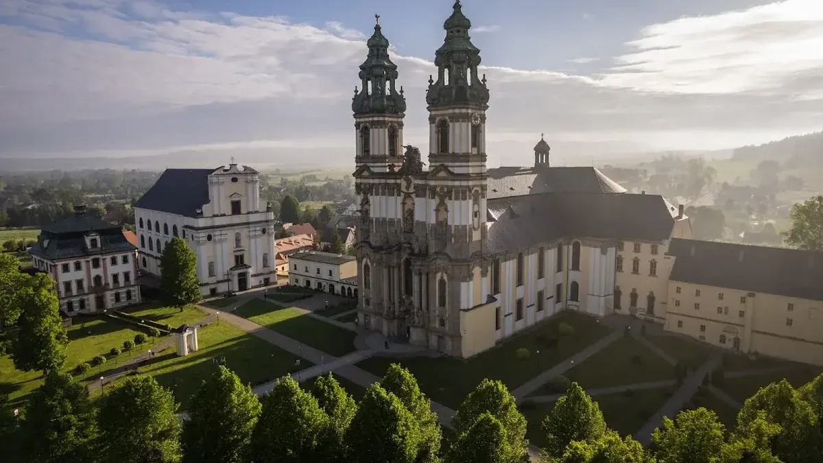 Europejska Perła Baroku - Krzeszów: Sanktuarium, które onieśmiela