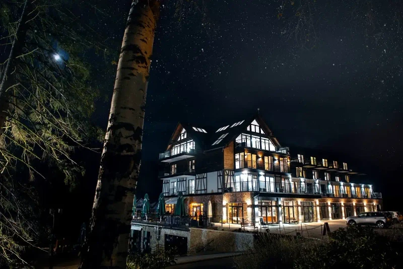 Nocne odkrywanie Hotel & Restauracja Maria Antonina: Nadbrzeżna magia regionu