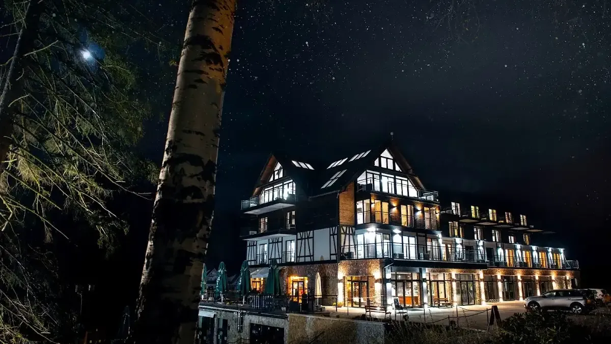 Nocne odkrywanie Hotel & Restauracja Maria Antonina: Nadbrzeżna magia regionu