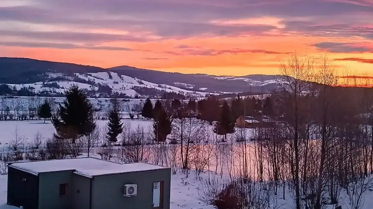 Blu Raj: Luksusowe domki z balią w sercu Sudetów