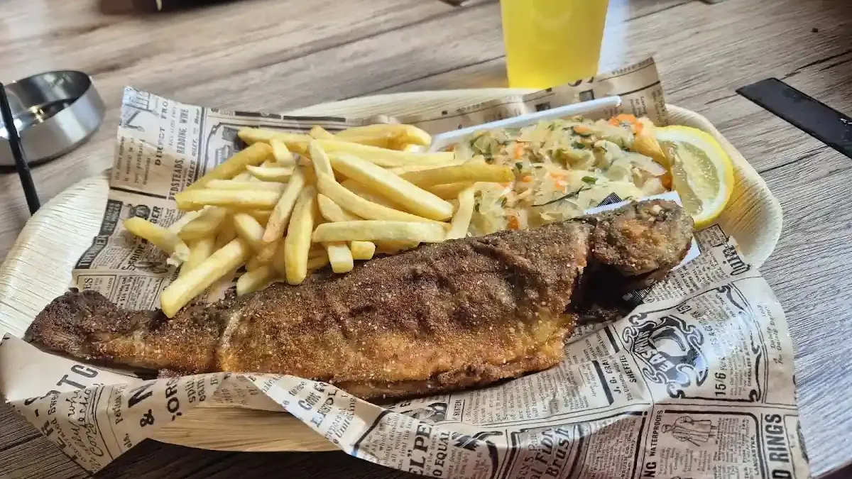 Złoty Pstrąg w Boguszynie: Świeża ryba prosto z wody