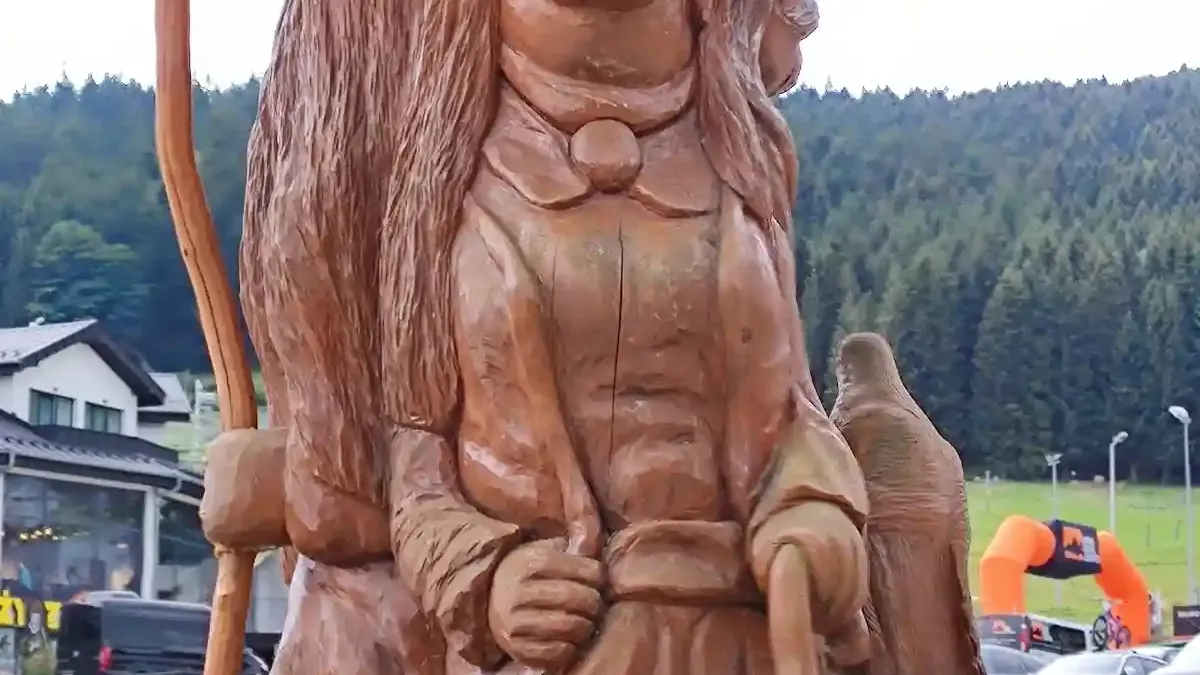 Duch Gór: Spotkanie z legendą zaklętą w drewnie