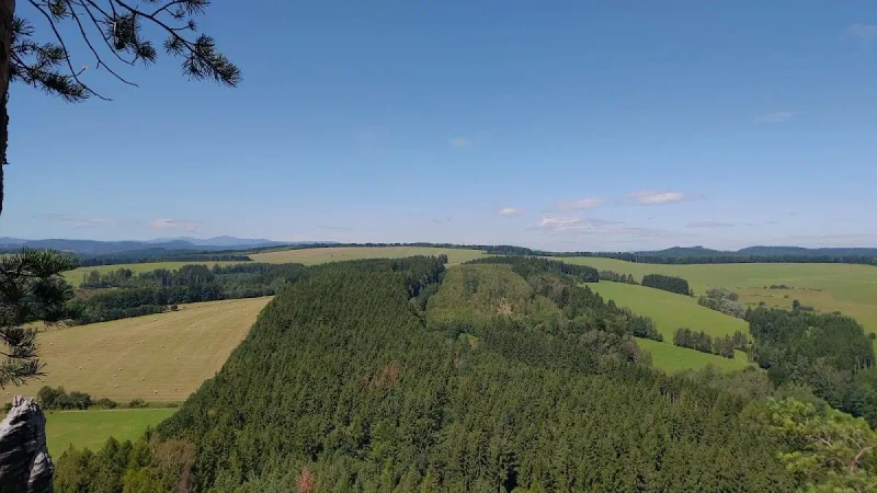 Droga Krzyżowa w Adršpach: Křížový vrch i cisza poza szlakiem
