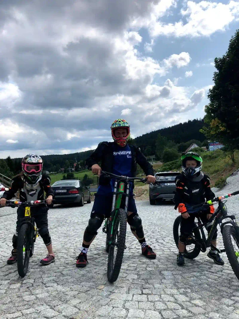 Skałka Zieleniec: Zimowy relaks w sercu kurortu