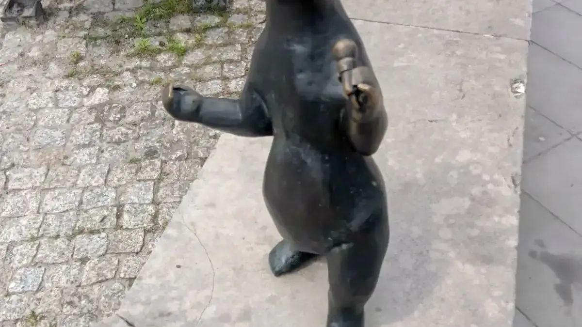 Niedźwiadek Polanicki: Symbol szczęścia i legendy uzdrowiska