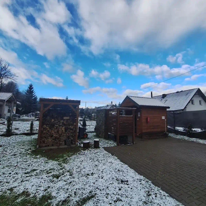 Domki przy Skarpie: Kameralny relaks w Stroniu Śląskim