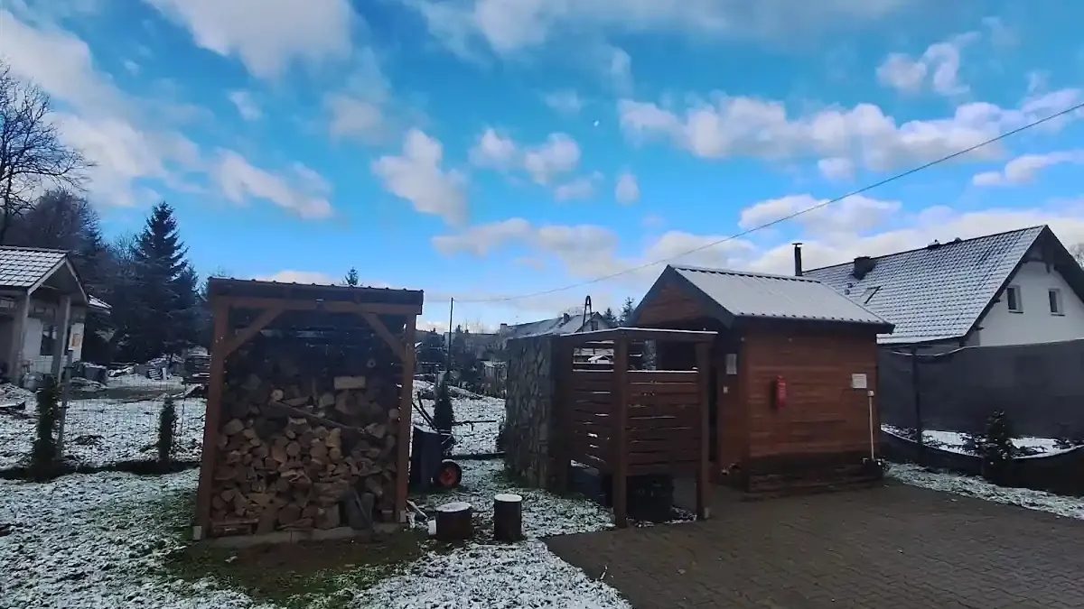 Domki przy Skarpie: Kameralny relaks w Stroniu Śląskim