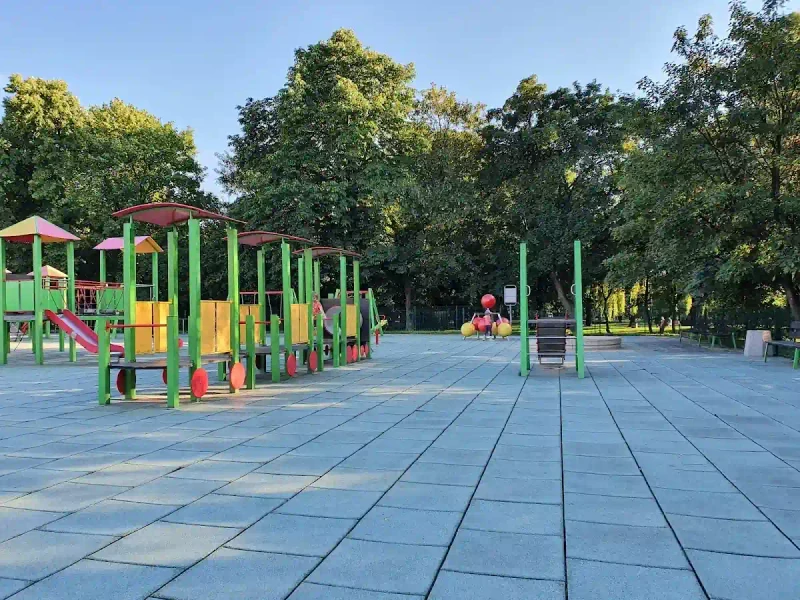 Polanica-Zdrój z dzieckiem: Aleja Bajkowych Gwiazd i zimowe atrakcje