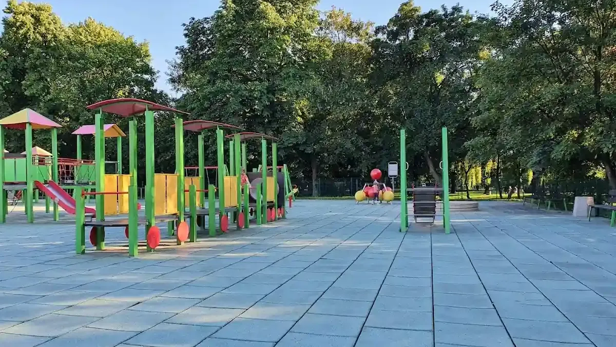 Polanica-Zdrój z dzieckiem: Aleja Bajkowych Gwiazd i zimowe atrakcje