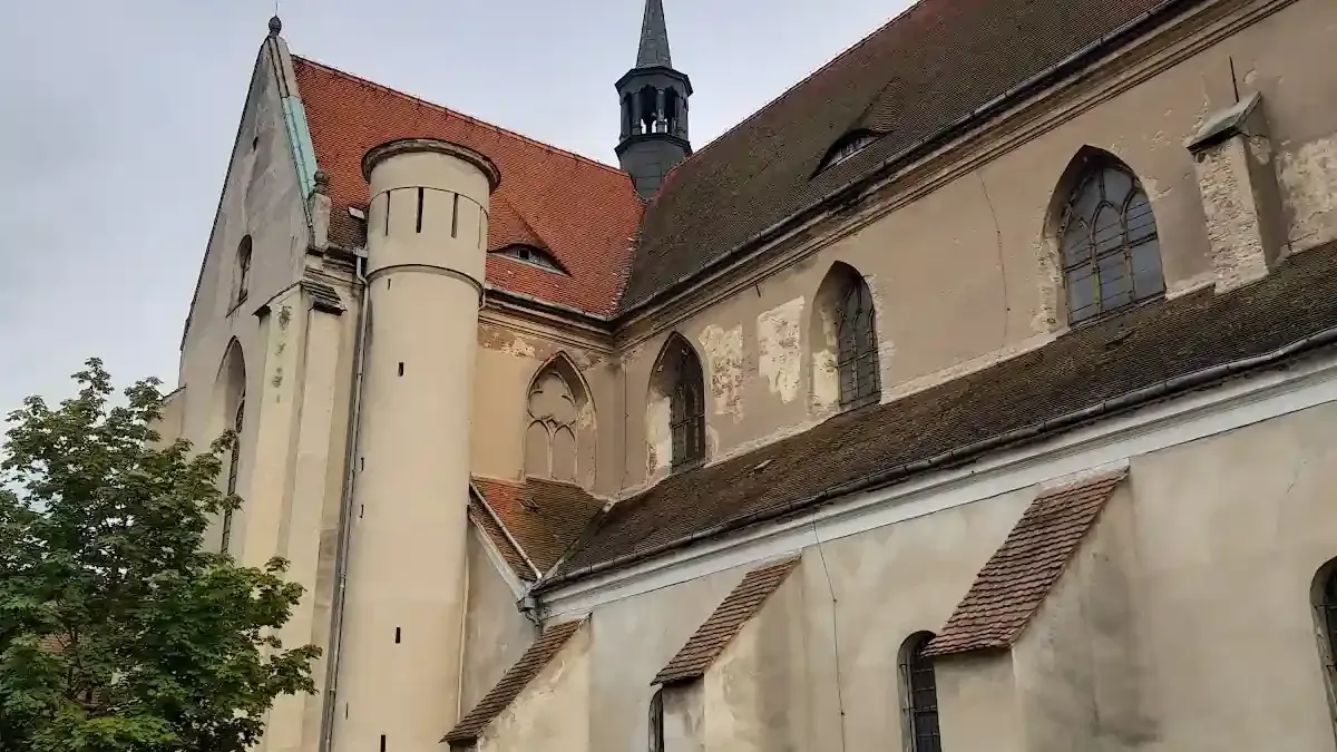 Opactwo Cystersów w Henrykowie: Skarb piśmiennictwa i baroku