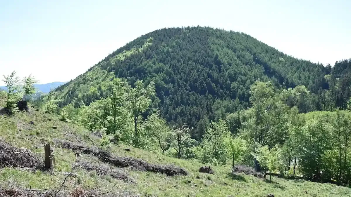 Sudety Wałbrzyskie zimą: Gdzie góry są strome, a panoramy zapierają dech