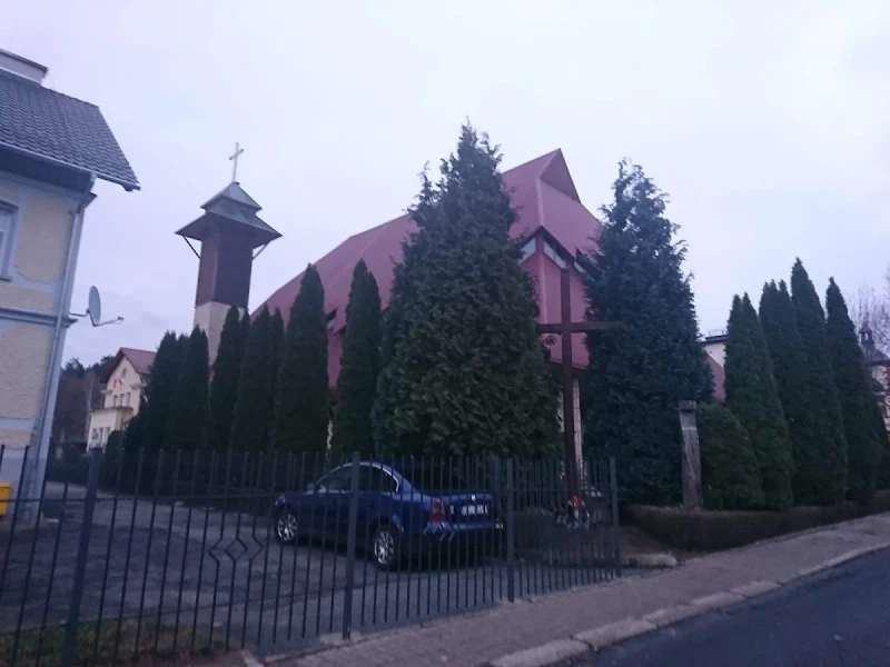 Parafia Miłosierdzia Bożego w Kudowie-Zdroju: Modernistyczna perła na Wzgórzu Nadziei