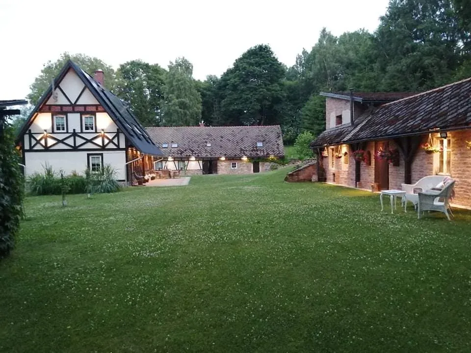 Zimowa noc w górach.