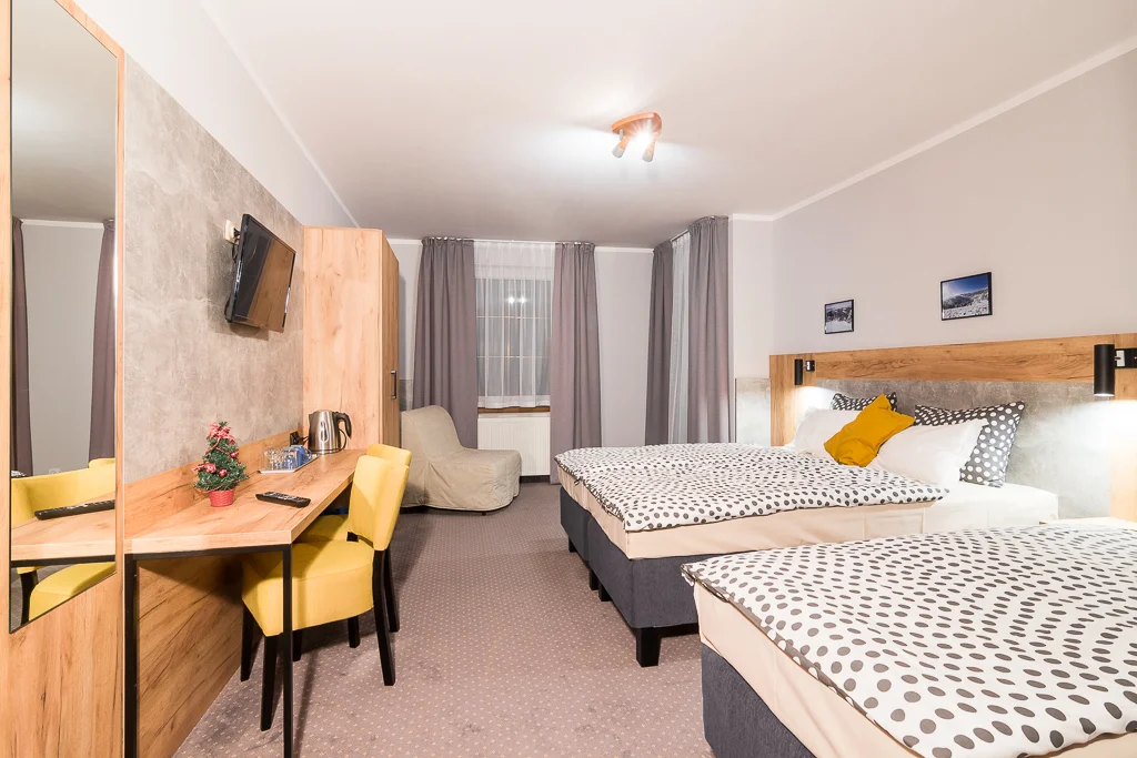 Przytulny nastrojowy pokój gościnny w pensjonacie Kosówka.