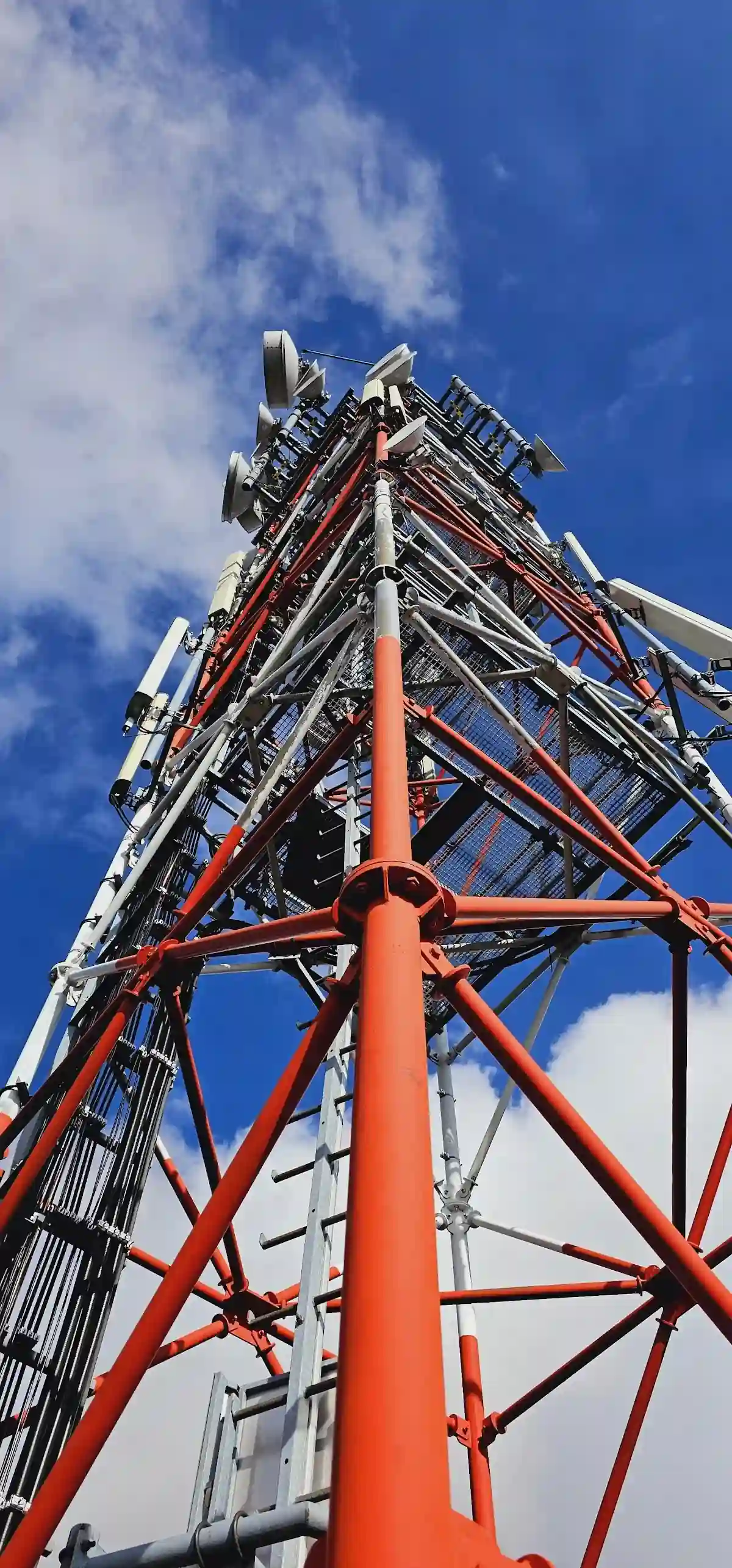 Metalowa konstrukcja wieży.