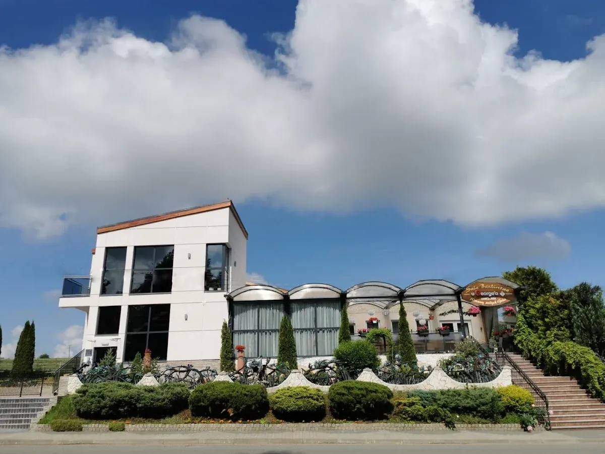 Nowoczesna architektura zajazdu.