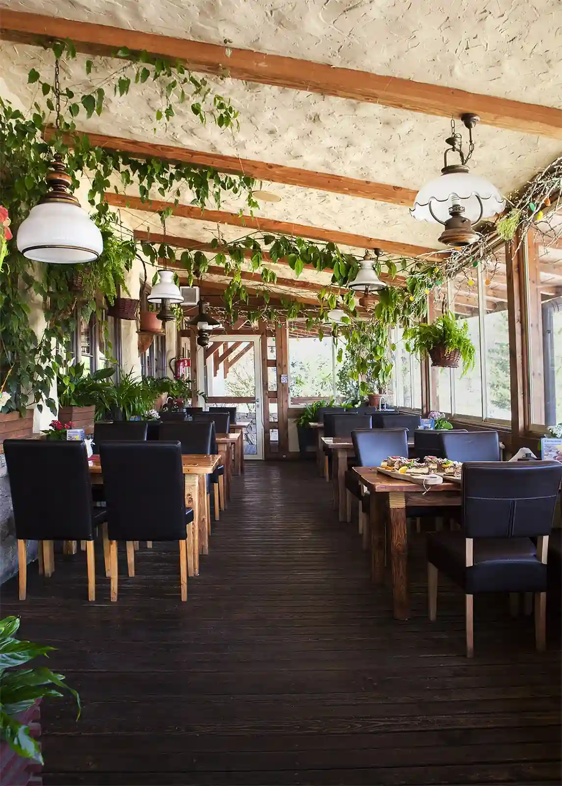 Wnętrze restauracji.