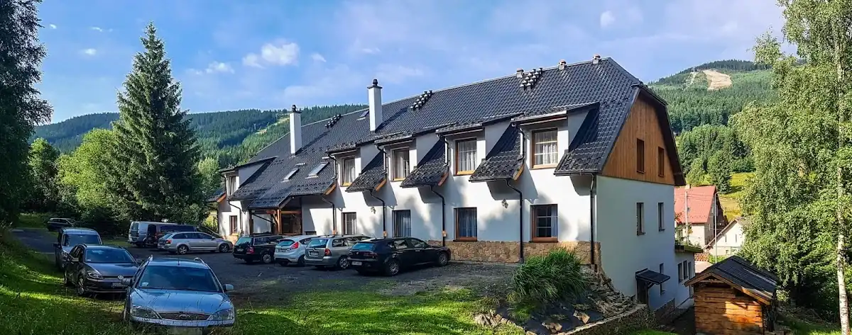 Nowoczesna i czysta łazienka w obiekcie Kosówka.