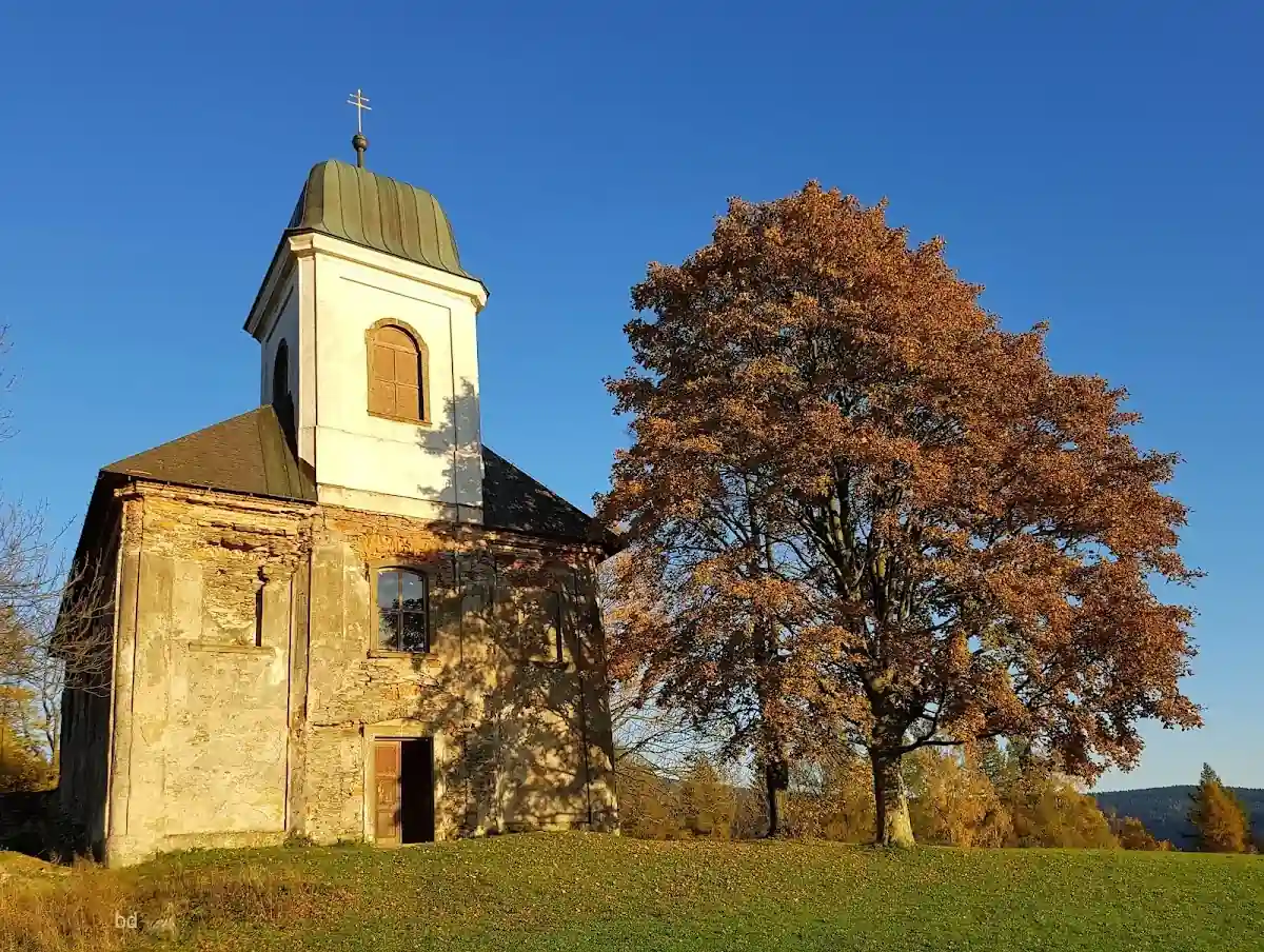 Zachód słońca nad górami.