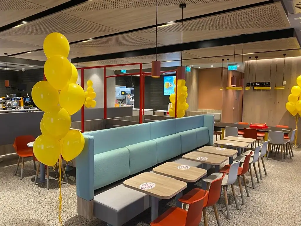 Zimowy przystanek w Kłodzku.