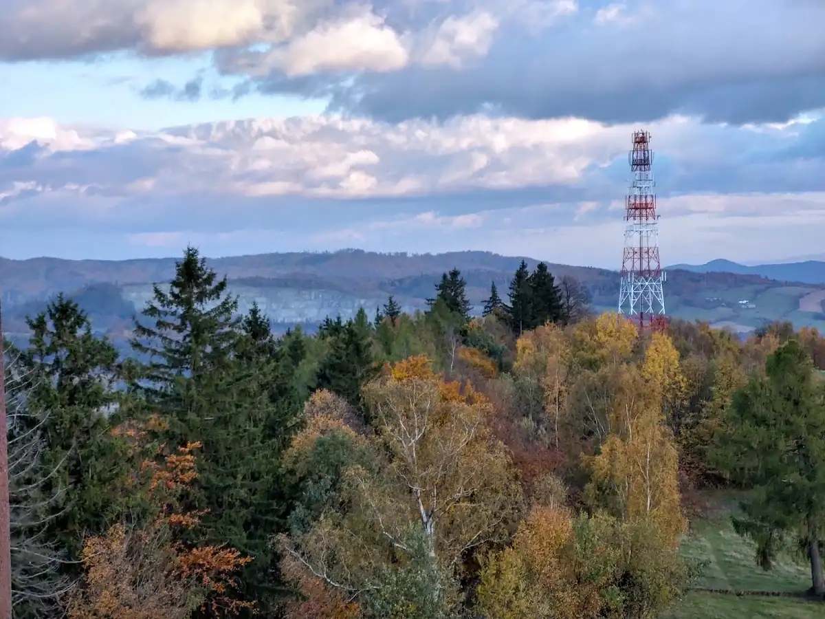 Zimowy widok z wieży na Górze św. Anny