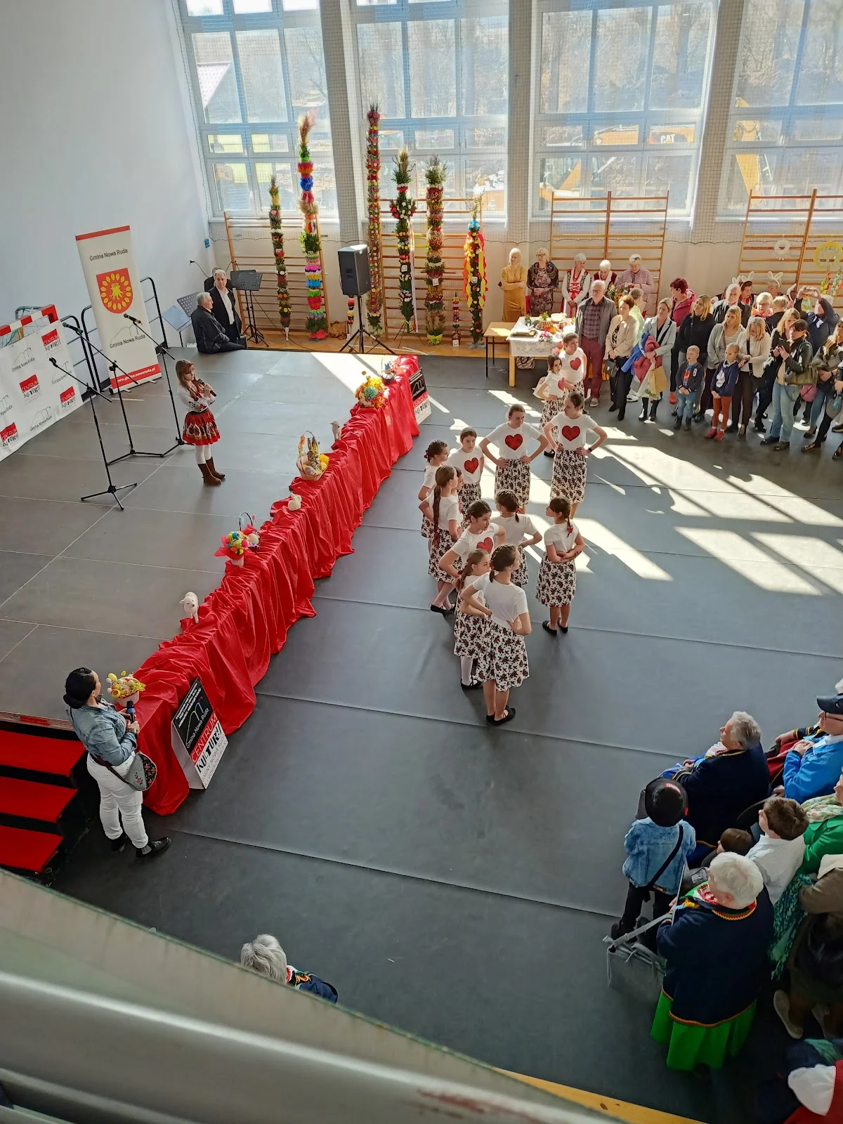 Hala nastrojowa sportowa z góry nastrojowa letem.